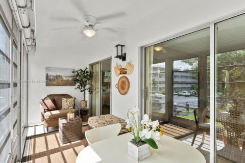 Copropriété à vendre à Coconut Creek, Floride: 2 chambres, 119.94 m2 № 1945820 - photo 25