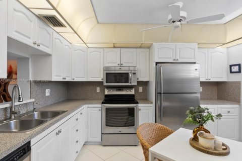 Copropriété à vendre à Coconut Creek, Floride: 2 chambres, 119.94 m2 № 1945820 - photo 13