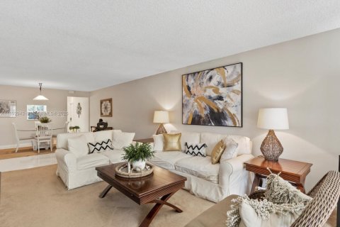 Copropriété à vendre à Coconut Creek, Floride: 2 chambres, 119.94 m2 № 1945820 - photo 3