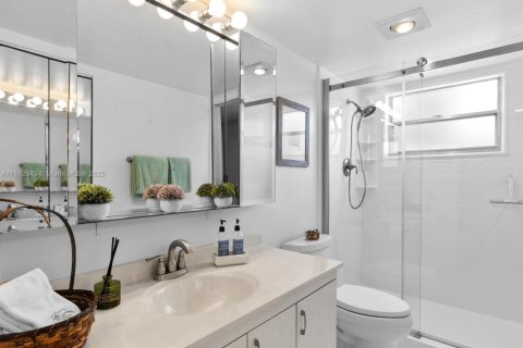 Copropriété à vendre à Coconut Creek, Floride: 2 chambres, 119.94 m2 № 1945820 - photo 23