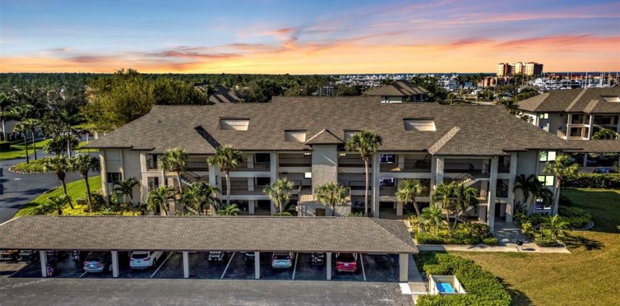 Condo in Punta Gorda, Florida, 2 bedrooms № 1537337