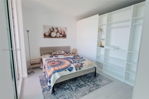 Condominio en alquiler en Miami, Florida, 1 dormitorio, 58.71 m2 № 2011143 - foto 7
