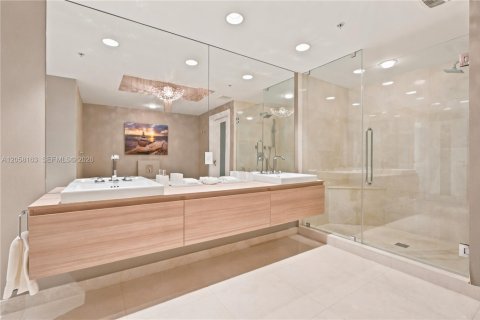 Copropriété à louer à North Miami Beach, Floride: 3 chambres, 222.04 m2 № 2168142 - photo 14
