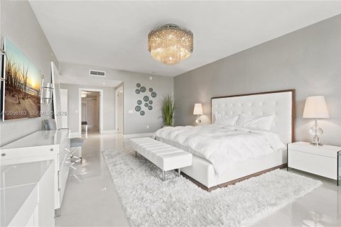 Copropriété à louer à North Miami Beach, Floride: 3 chambres, 222.04 m2 № 2168142 - photo 11
