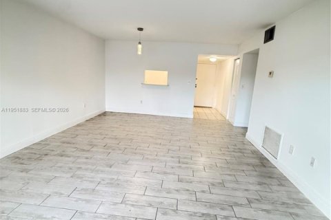 Condominio en venta en Miami, Florida, 2 dormitorios, 82.68 m2 № 2006077 - foto 3