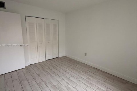 Condominio en venta en Miami, Florida, 2 dormitorios, 82.68 m2 № 2006077 - foto 14