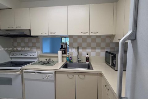 Condominio en venta en Miami, Florida, 2 dormitorios, 82.68 m2 № 2006077 - foto 6