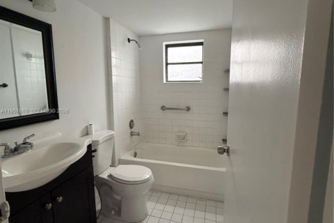 Condominio en venta en Miami, Florida, 2 dormitorios, 82.68 m2 № 2006077 - foto 12
