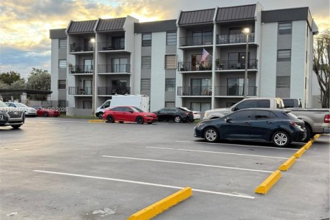 Condominio en venta en Miami, Florida, 2 dormitorios, 82.68 m2 № 2006077 - foto 26