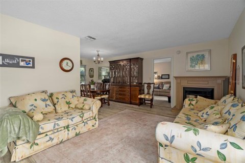 House in Spring Hill, Florida 3 bedrooms, 151.8 sq.m. № 2199104 - photo 16