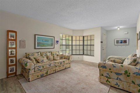 House in Spring Hill, Florida 3 bedrooms, 151.8 sq.m. № 2199104 - photo 7