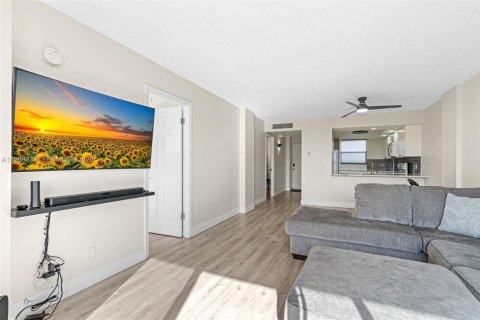 Condominio en venta en Oakland Park, Florida, 2 dormitorios, 90.58 m2 № 2029538 - foto 9