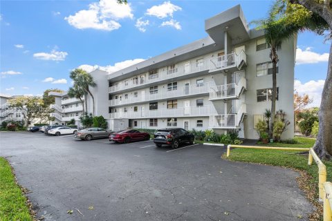 Condominio en venta en Oakland Park, Florida, 2 dormitorios, 90.58 m2 № 2029538 - foto 3