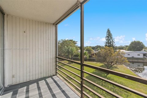 Condominio en venta en Oakland Park, Florida, 2 dormitorios, 90.58 m2 № 2029538 - foto 19