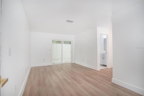 Villa ou maison à vendre à Sarasota, Floride: 4 chambres, 157 m2 № 1898884 - photo 13