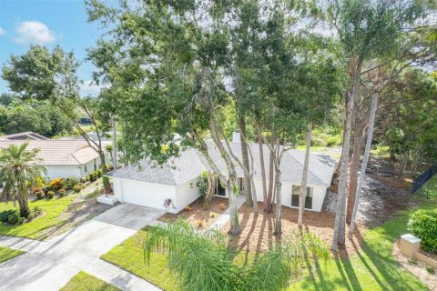 Villa ou maison à vendre à Sarasota, Floride: 4 chambres, 157 m2 № 1898884 - photo 4