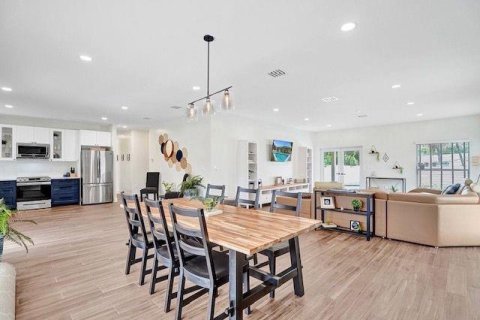 House in Lighthouse Point, Florida 4 bedrooms, 191.38 sq.m. № 2191922 - photo 8