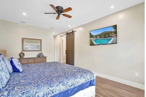 House in Lighthouse Point, Florida 4 bedrooms, 191.38 sq.m. № 2191922 - photo 13