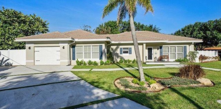 House in Lighthouse Point, Florida 4 bedrooms, 191.38 sq.m. № 2191922