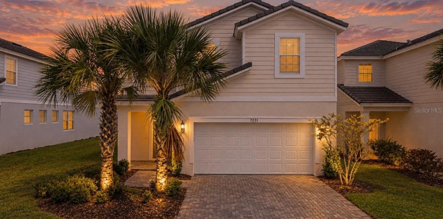 Villa ou maison à Davenport, Floride 7 chambres, 313.08 m2 № 2424304