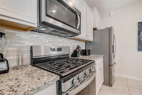 Villa ou maison à vendre à Davenport, Floride: 7 chambres, 313.08 m2 № 2424304 - photo 8