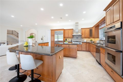 Casa en venta en Coral Gables, Florida, 5 dormitorios, 345.88 m2 № 1991389 - foto 6
