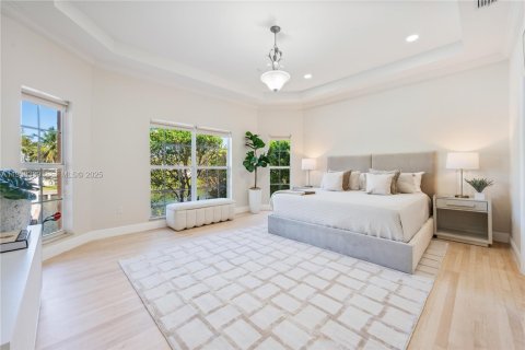 Casa en venta en Coral Gables, Florida, 5 dormitorios, 345.88 m2 № 1991389 - foto 15