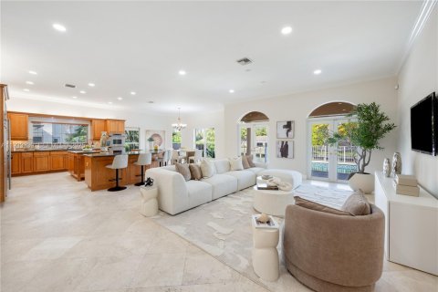 Casa en venta en Coral Gables, Florida, 5 dormitorios, 345.88 m2 № 1991389 - foto 5