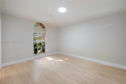 Casa en venta en Coral Gables, Florida, 5 dormitorios, 345.88 m2 № 1991389 - foto 22