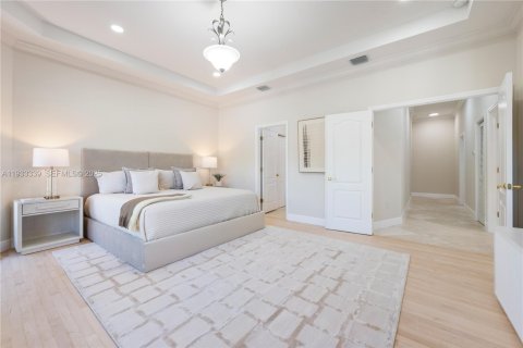 Casa en venta en Coral Gables, Florida, 5 dormitorios, 345.88 m2 № 1991389 - foto 16