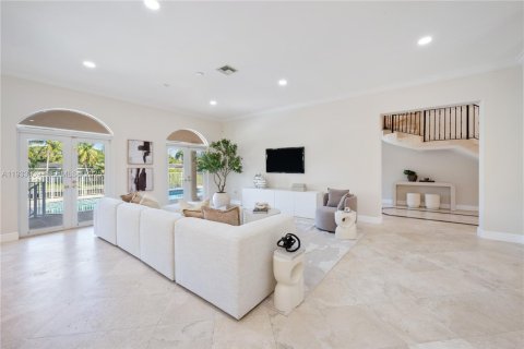 Casa en venta en Coral Gables, Florida, 5 dormitorios, 345.88 m2 № 1991389 - foto 4