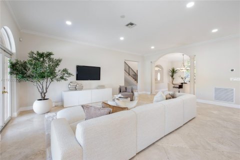 Casa en venta en Coral Gables, Florida, 5 dormitorios, 345.88 m2 № 1991389 - foto 3