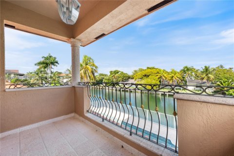 Casa en venta en Coral Gables, Florida, 5 dormitorios, 345.88 m2 № 1991389 - foto 26