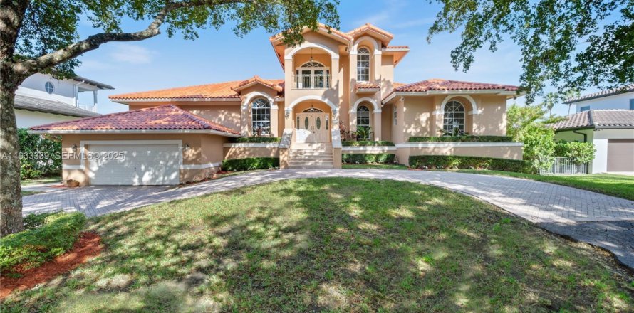 Casa en Coral Gables, Florida 5 dormitorios, 345.88 m2 № 1991389