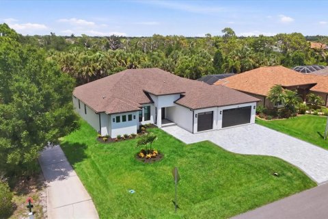 House in Rotonda, Florida 3 bedrooms, 208.1 sq.m. № 2112816 - photo 8