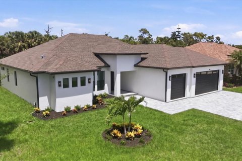 House in Rotonda, Florida 3 bedrooms, 208.1 sq.m. № 2112816 - photo 10