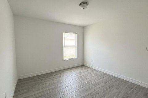 Купить виллу или дом в Лихай-Эйкерс, Флорида 11 комнат, 200.95м2, № 2145473 - фото 11