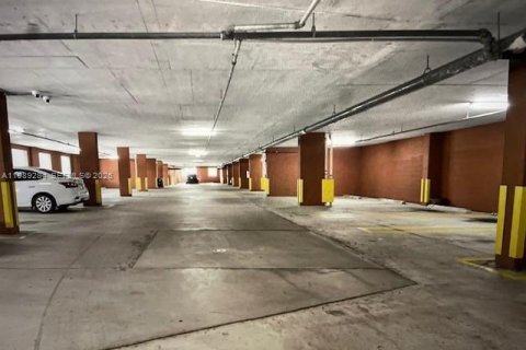 Copropriété à louer à Miami, Floride: 2 chambres, 92.53 m2 № 2051478 - photo 8