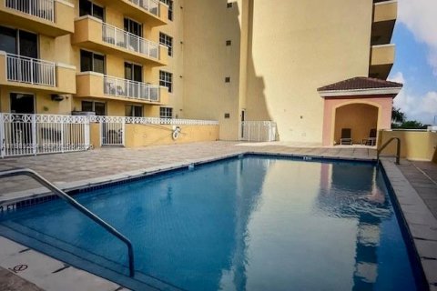 Copropriété à louer à Miami, Floride: 2 chambres, 92.53 m2 № 2051478 - photo 6