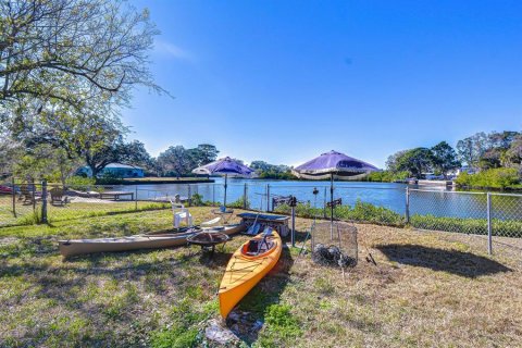 Casa en New Port Richey, Florida 4 dormitorios, 190.08 m2 № 2201236