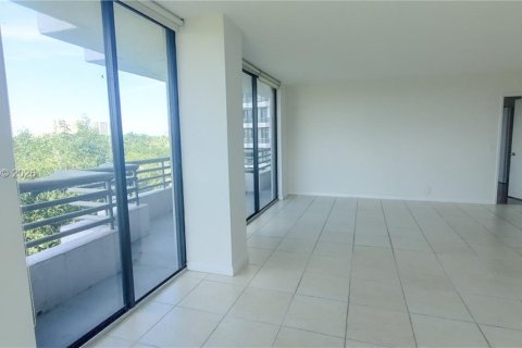 Снять в аренду кондоминиум в Авентура, Флорида 2 спальни, 118.08м2, № 1997710 - фото 9