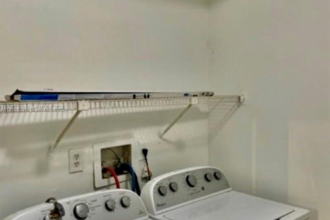 Condo in Tamarac, Florida, 2 bedrooms  № 1874192 - photo 7