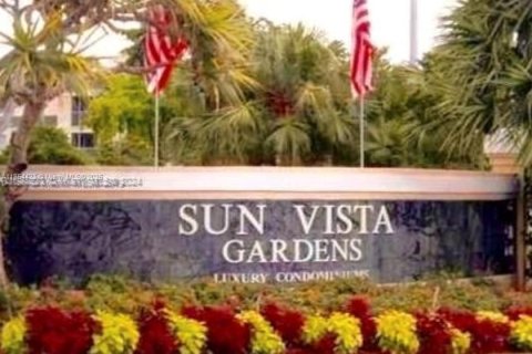Condo in Tamarac, Florida, 2 bedrooms  № 1874192 - photo 1