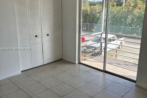 Condo in West Palm Beach, Florida, 1 bedroom  № 2187666 - photo 7