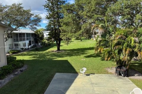 Condo in West Palm Beach, Florida, 1 bedroom  № 2187666 - photo 14