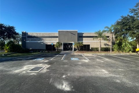 Immobilier commercial à Ruskin, Floride 2043.85 m2 № 2134857