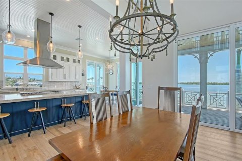 House in Longboat Key, Florida 5 bedrooms, 426.51 sq.m. № 1750773 - photo 20