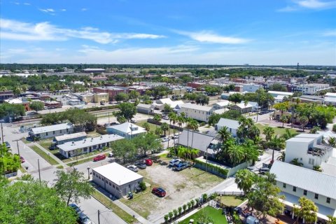 Casa en venta en Tampa, Florida, 3 dormitorios, 319.12 m2 № 2377888 - foto 20