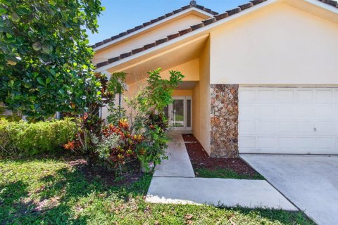 Villa ou maison à vendre à Boca Raton, Floride: 3 chambres, 163.69 m2 № 2401700 - photo 4