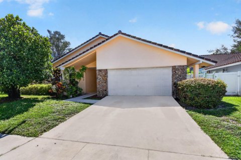 Villa ou maison à vendre à Boca Raton, Floride: 3 chambres, 163.69 m2 № 2401700 - photo 3